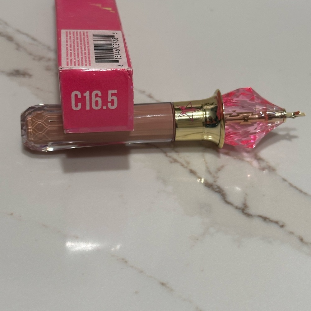 Jeffree Star Concealer C16.5